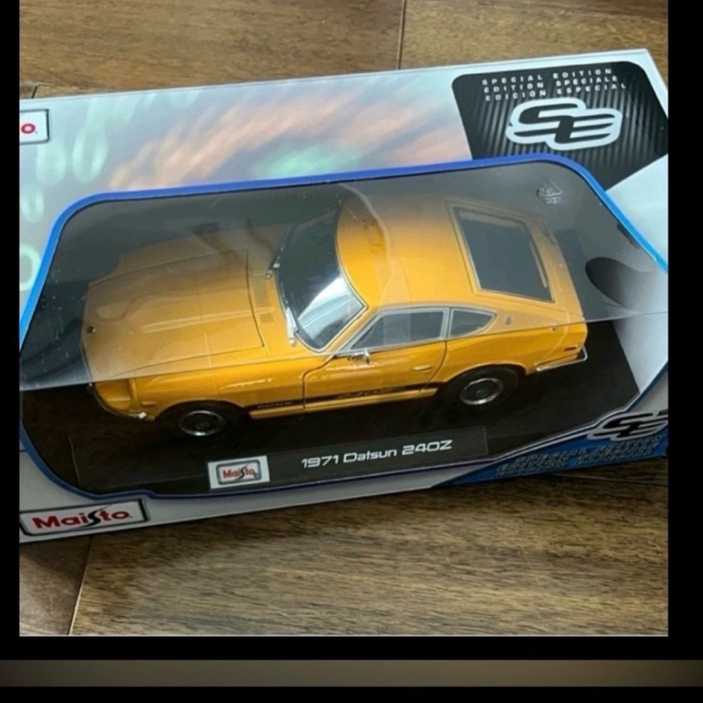 Diecast Car Collector's Special Edition Window Box Insert - Black & White